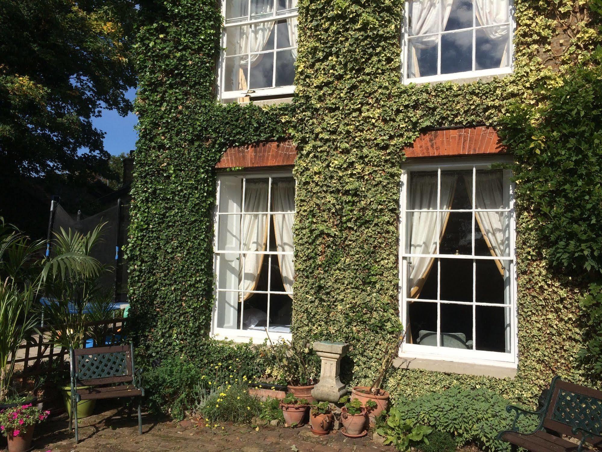 Harmondsworth Hall Guest House West Drayton  Eksteriør bilde