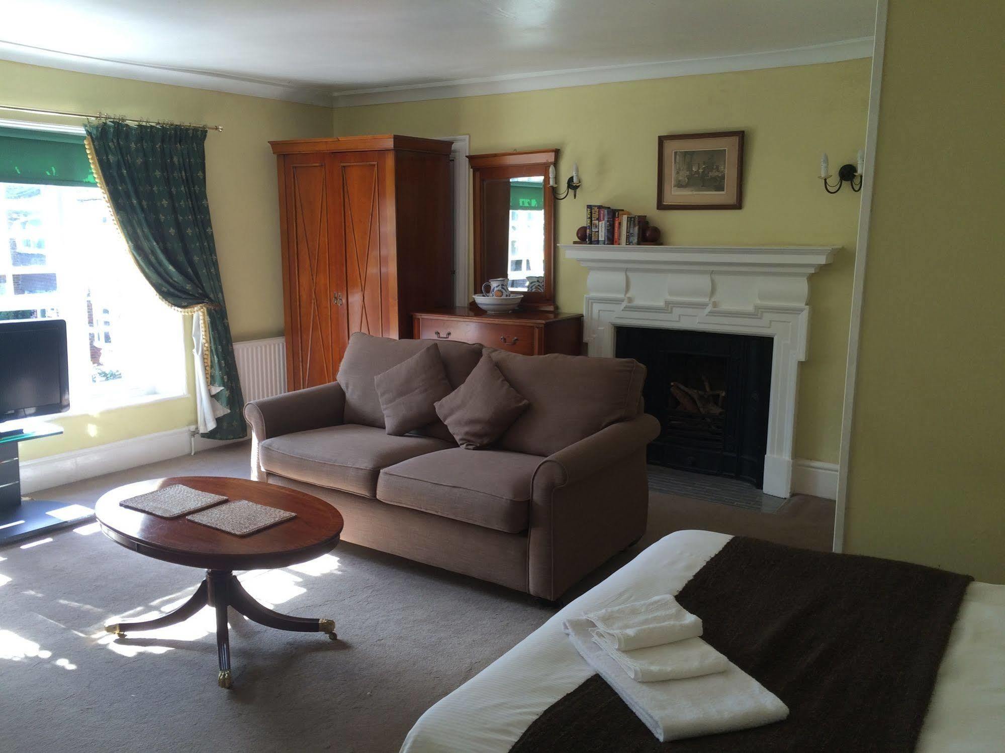 Harmondsworth Hall Guest House West Drayton  Eksteriør bilde