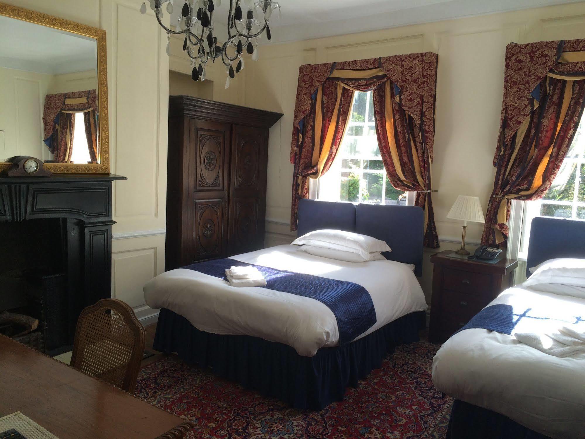 Harmondsworth Hall Guest House West Drayton  Eksteriør bilde